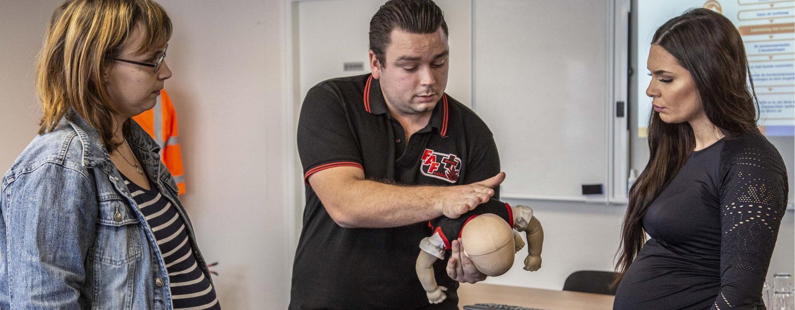 Eerste hulp bij kinderen: verslikken en verstikken